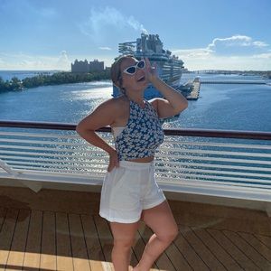 Meet your Posher, Tiffany